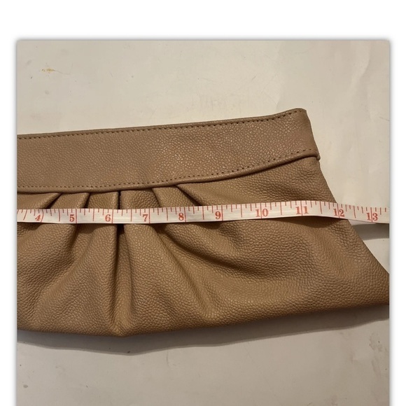 LAUREN MERKIN Tan Leather Designer CLUTCH Logo Inside - Picture 7 of 10